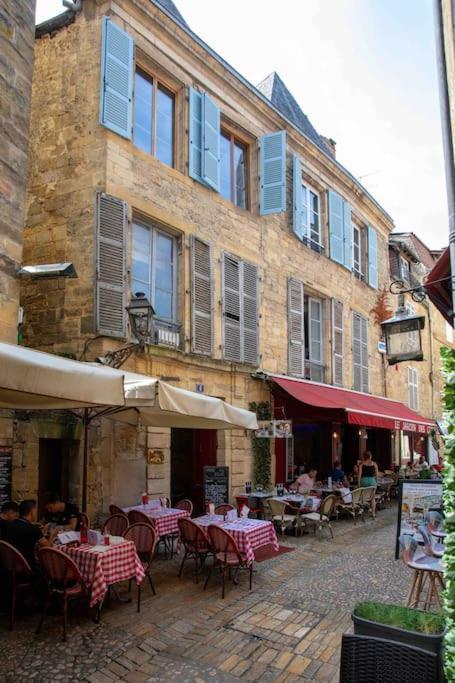 "Les Appartements De Betty A" Coeur Historique 萨尔拉拉卡内达 外观 照片